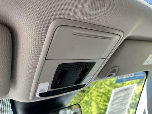Certified 2025 Honda Pilot Elite image 33