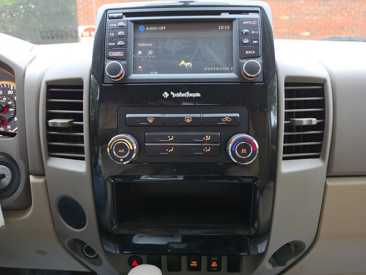 Used 2015 Nissan Titan SV RWD image 14