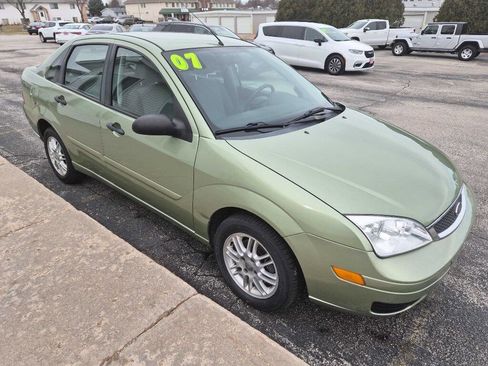 Used 2007 Ford Focus ZX4 Sedan image 1
