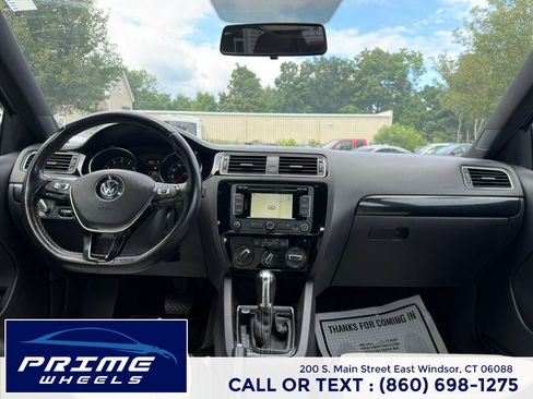 Used 2015 Volkswagen Jetta Sport FWD image 18