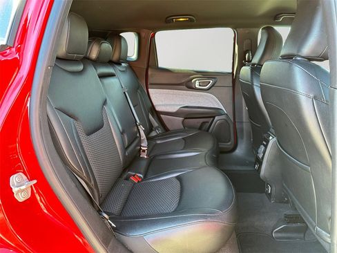 Used 2024 Jeep Compass Latitude image 13