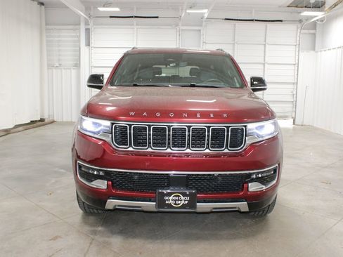 Used 2024 Jeep Wagoneer Series III AWD/4WD image 3