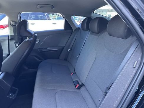 Used 2025 Kia K4 FWD image 12