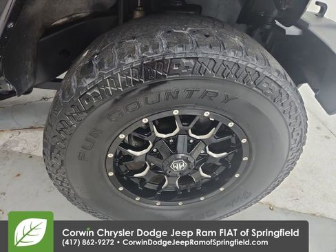 Used 2014 Jeep Wrangler Unlimited Rubicon w/ Connectivity Group image 24