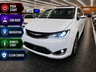 Used 2018 Chrysler Pacifica Limited w/ Tire & Wheel Group FWD video 1