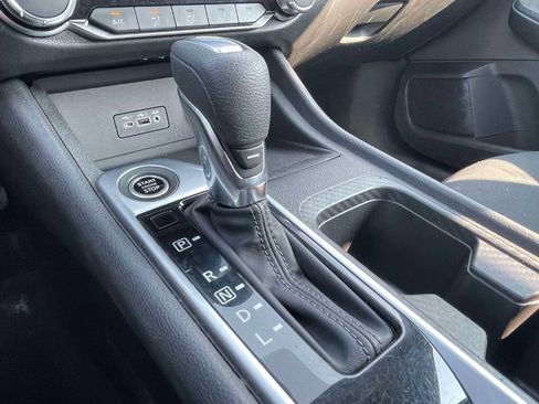 Used 2023 Nissan Sentra SV FWD image 31