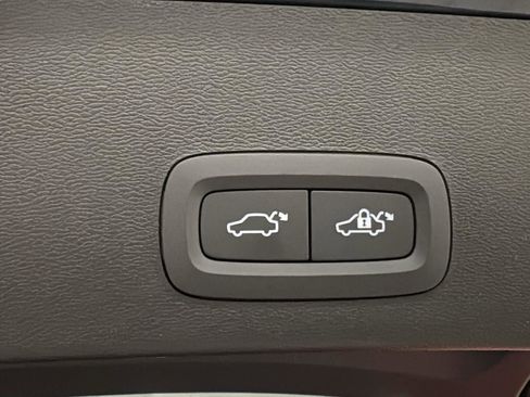 New 2026 Volvo XC40 B4 Plus w/ Climate Package image 30