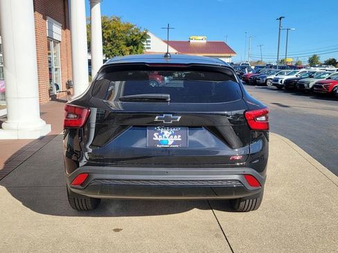 New 2026 Chevrolet Trax RS w/ Sunroof Package image 6