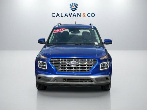 Used 2024 Hyundai Venue Limited FWD image 2
