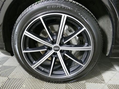 Used 2023 Audi Q7 3.0T Premium Plus w/ Premium Plus Package AWD/4WD image 25