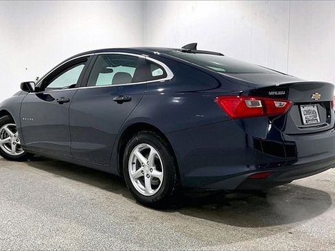 Used 2018 Chevrolet Malibu LS image 4