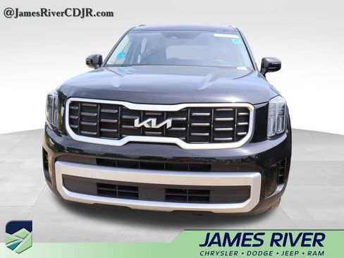 Used 2025 Kia Telluride S FWD image 4