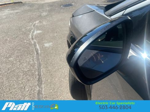 Used 2023 Nissan Ariya AWD image 19