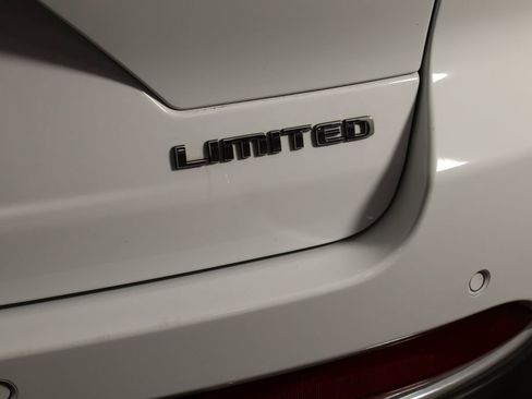 Used 2023 Jeep Grand Cherokee Limited w/ Luxury Tech Group II AWD/4WD image 46