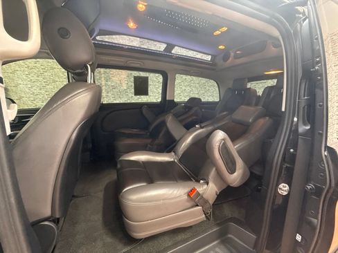 Used 2022 Mercedes-Benz Metris Passenger image 14