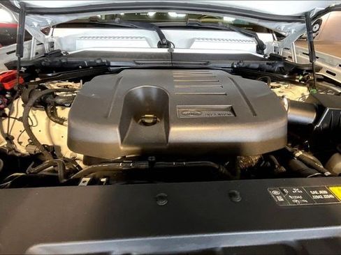 Used 2022 Land Rover Defender 90 X-Dynamic S image 11