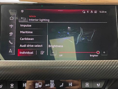 Used 2024 Audi e-tron GT Prestige w/ Prestige Package image 38