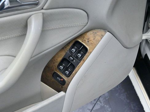 Used 2007 Mercedes-Benz C 230 Sedan image 21