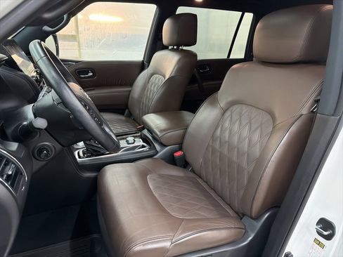 Used 2023 Nissan Armada Platinum w/ Captain's Chairs Package image 41