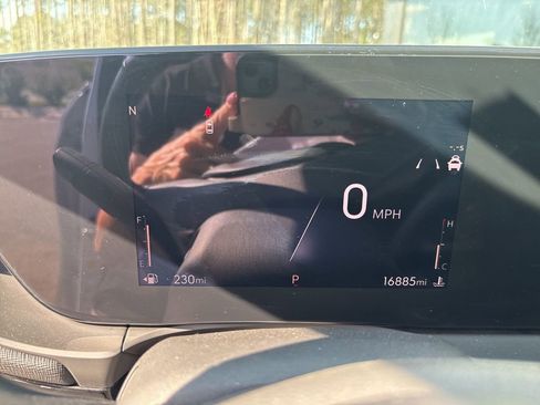 Used 2024 Buick Envista Avenir image 36