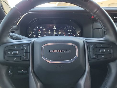 Used 2024 GMC Yukon Denali Ultimate image 16