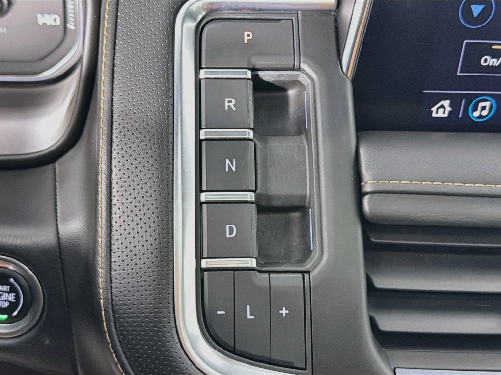 Used 2021 GMC Yukon AT4 w/ Technology Package AWD/4WD image 19