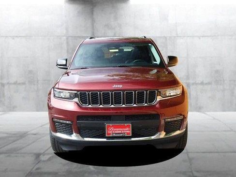 Used 2022 Jeep Grand Cherokee L Limited AWD/4WD image 4