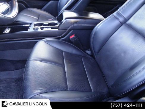 Used 2023 Lincoln Corsair Reserve w/ Equipment Group 201A image 5