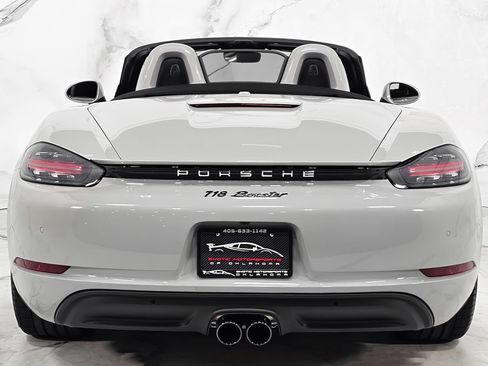 Used 2025 Porsche 718 Boxster RWD image 9