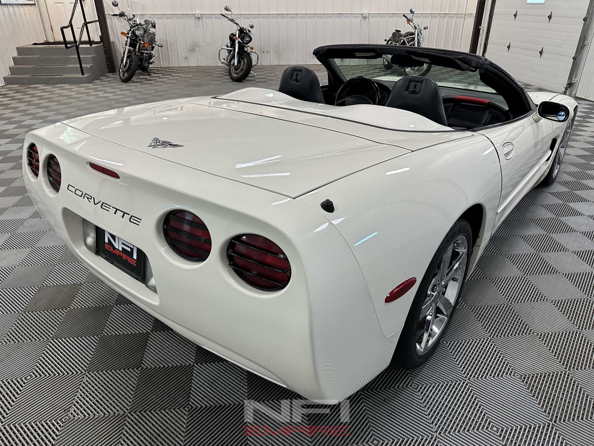 Used 2003 Chevrolet Corvette Convertible w/ Preferred Equipment Group1 RWD image 14
