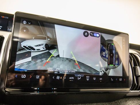 Used 2025 Ford Expedition Tremor image 22