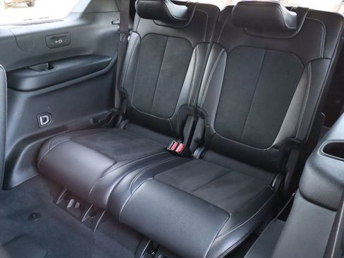 Used 2025 Jeep Grand Cherokee L Altitude AWD/4WD image 43