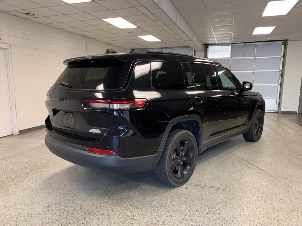 Used 2023 Jeep Grand Cherokee L Altitude AWD/4WD image 4