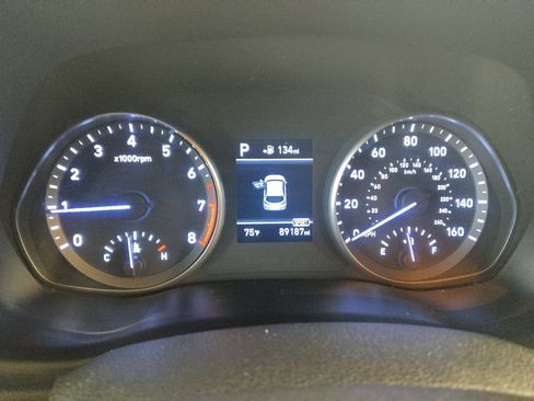 Used 2019 Hyundai Elantra GT FWD image 23
