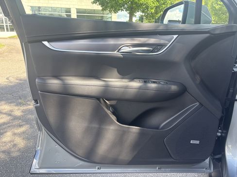 New 2025 Cadillac XT5 Luxury image 21