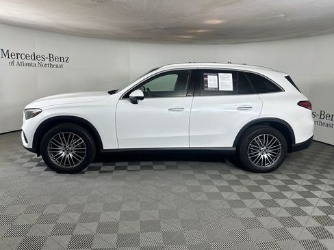 Used 2026 Mercedes-Benz GLC 300 image 4