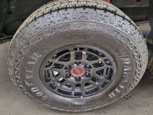 Used 2023 Toyota Tacoma TRD Pro AWD/4WD image 10
