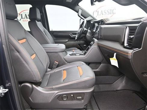Used 2024 GMC Sierra 2500 AT4 w/ AT4 Premium Plus Package image 9