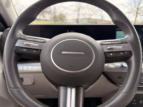 Used 2025 Hyundai Kona SEL AWD/4WD image 9