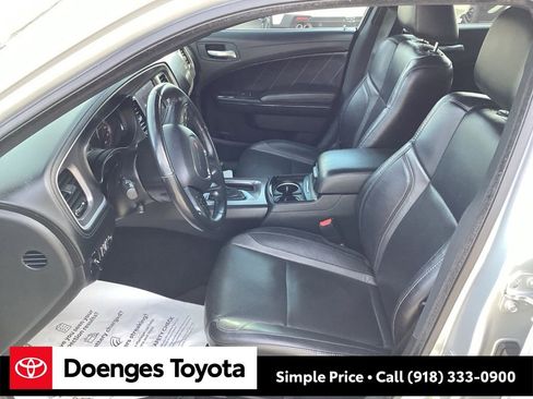 Used 2020 Dodge Charger SXT w/ Plus Group image 10