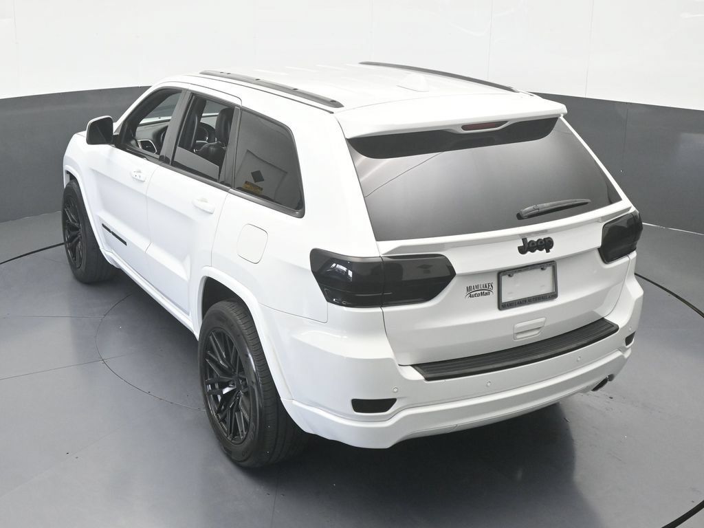 Used 2018 Jeep Grand Cherokee Altitude RWD image 47