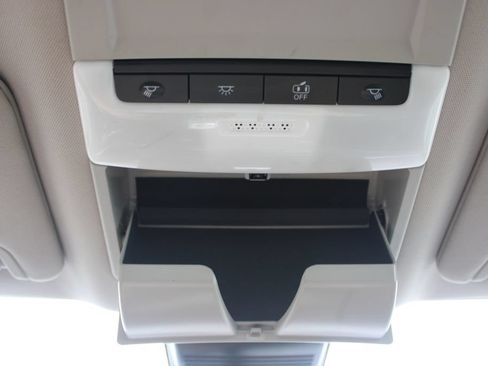 Used 2024 Nissan Altima 2.5 SR FWD image 54