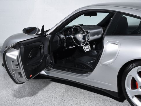 Used 2001 Porsche 911 Turbo AWD/4WD image 21