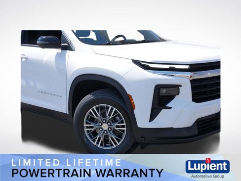 Used 2024 Chevrolet Traverse LS AWD/4WD image 29