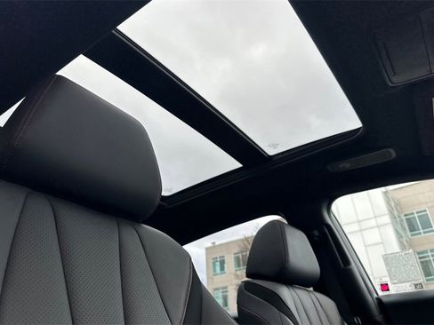 Certified 2025 Acura ADX A-Spec image 18