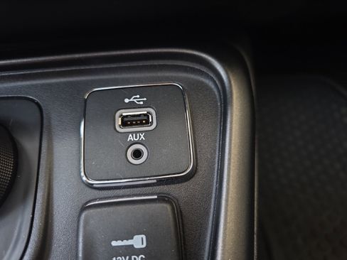 Used 2017 Jeep Compass Trailhawk w/ Navigation Group image 19