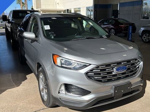 Used 2020 Ford Edge SEL w/ Convenience Package image 2