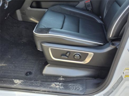 New 2026 RAM 1500 Laramie w/ Night Edition AWD/4WD image 16