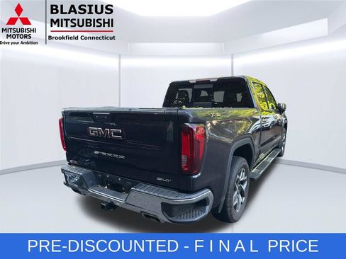 Used 2023 GMC Sierra 1500 SLT w/ SLT Premium Package AWD/4WD image 8