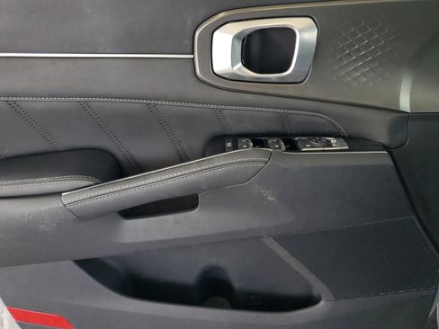 Used 2023 Kia Sorento SX image 14